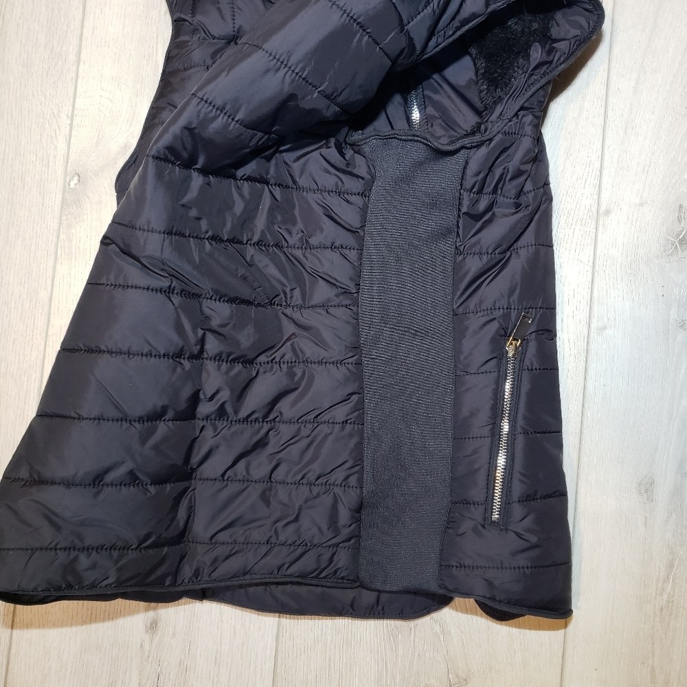 Black Zippered Vest with Pockets Size Small - Picture 10 of 10